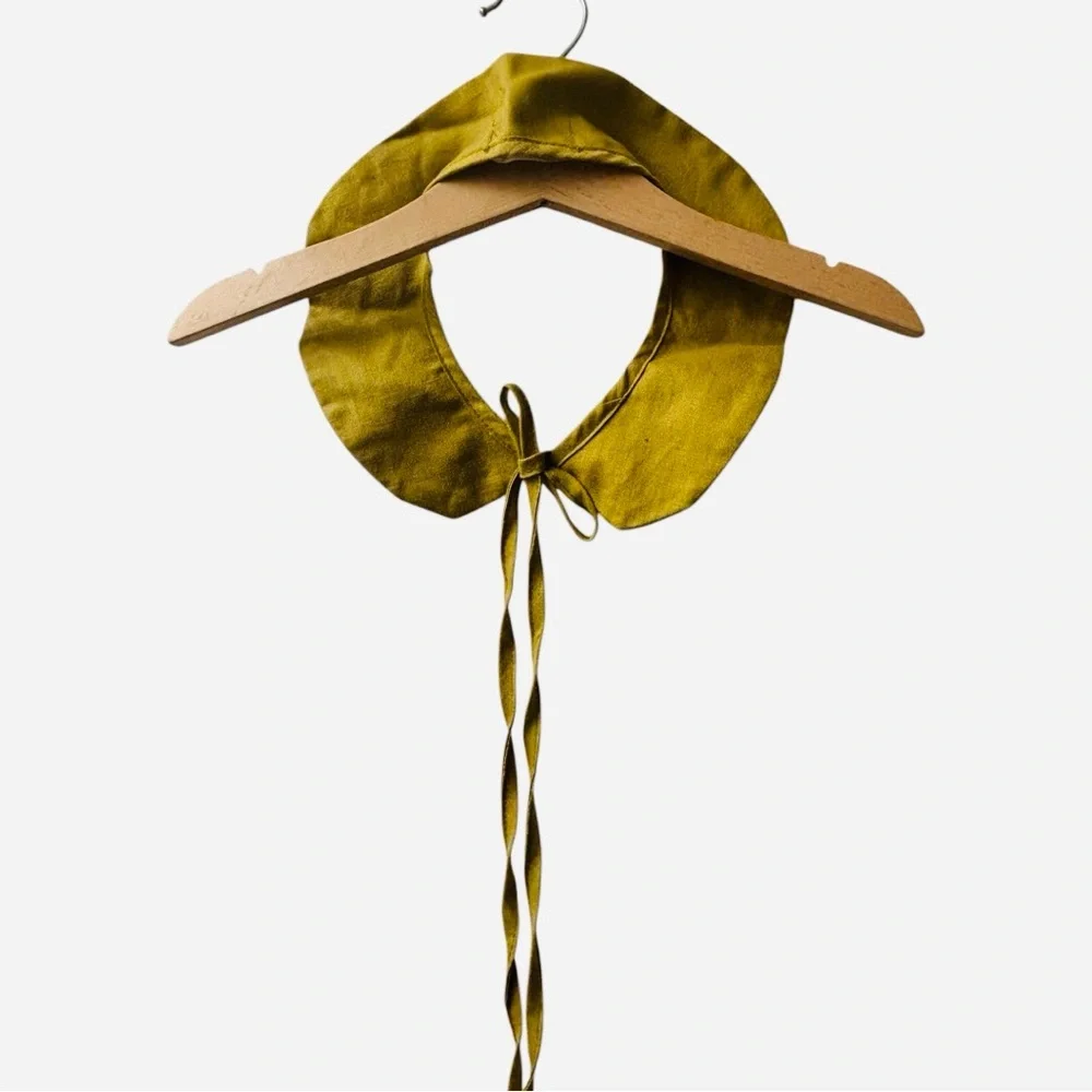 mabo tie-on collar in organic cotton - ochre